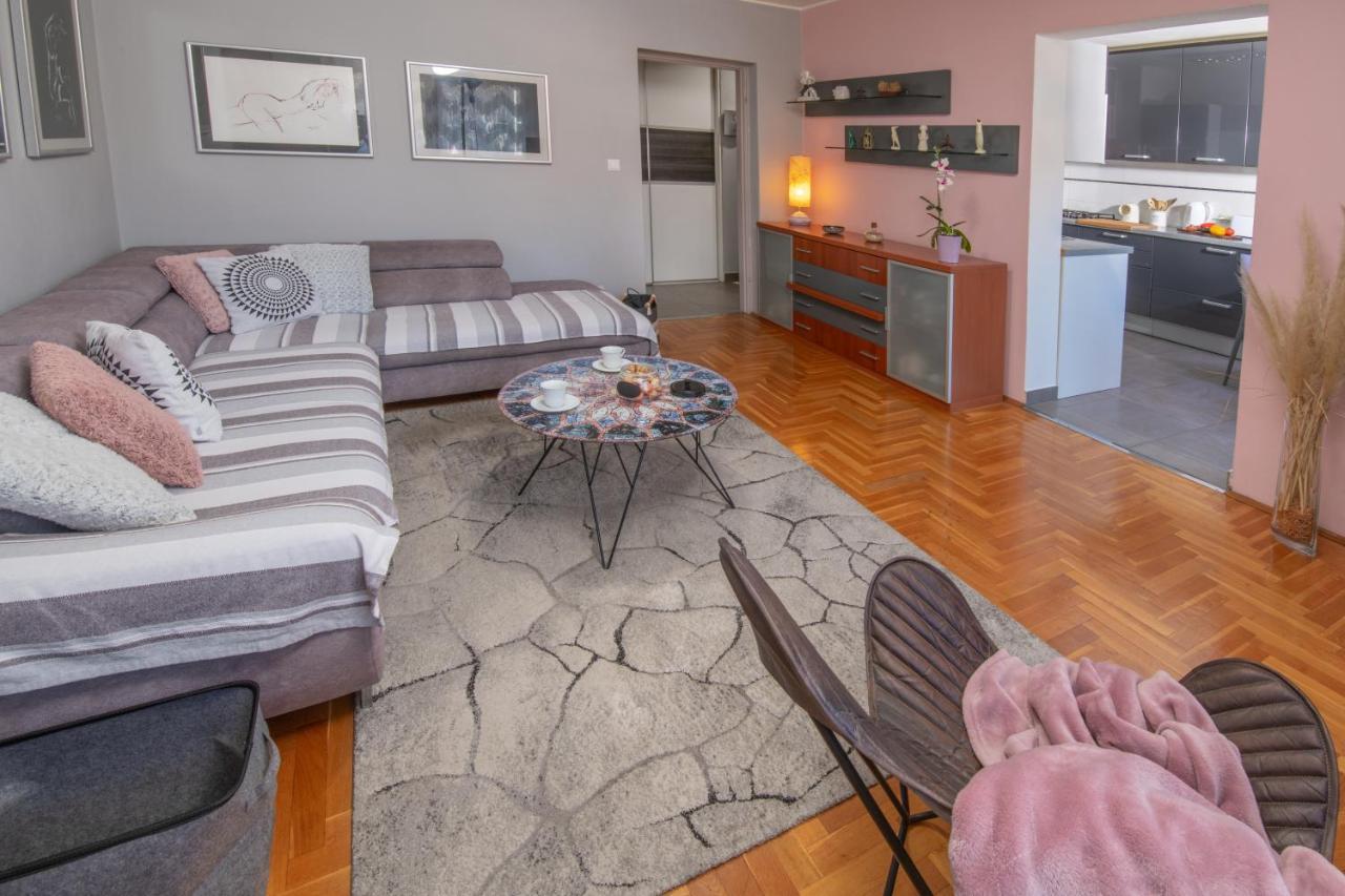 Apartman Point Pula Ngoại thất bức ảnh